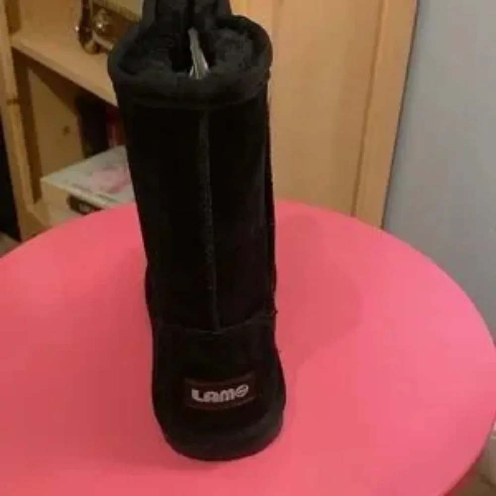 Lamo Classic 9 inch Black Boot Collection - Size 5